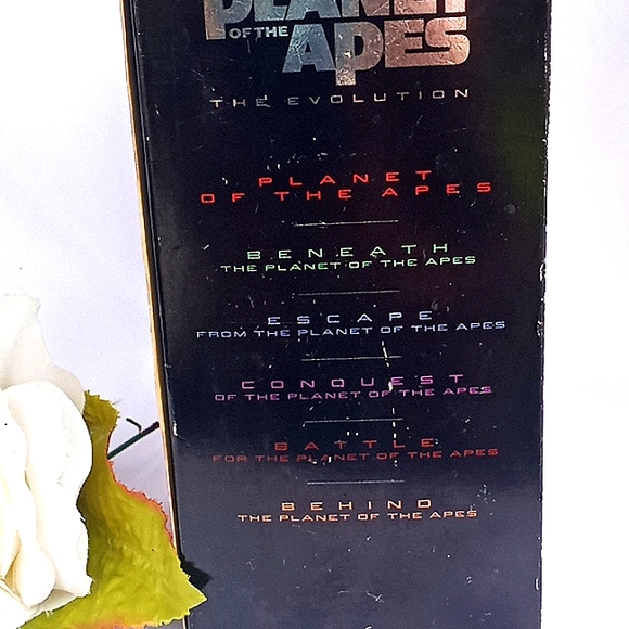 Limited Edition Planet of the Apes Set - Picture 3 of 4